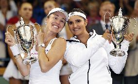 Hingis, Mirza claim women's doubles crown at Wimbledon