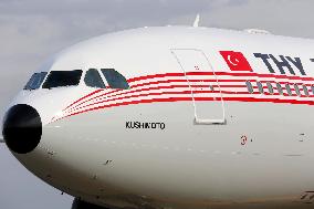 Special Turkish Airlines plane lands in Japan to commemorate friendship