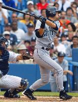 Mariners' Ichiro goes 2-for-6 with 1 RBI against Yankees