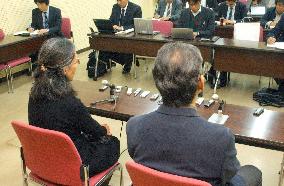 Ichihashi's parents speak to reporters