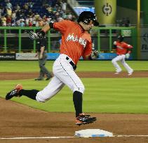 Marlins extends winning streak to 5