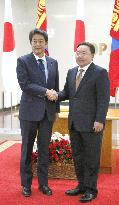 Japan, Mongolia agree to boost economic ties