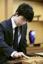 Youngest shogi player extends winning streak to 27