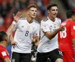 Soccer: Germany, Chile play to 1-1 draw