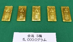 6 arrested in Japan for gold smuggling