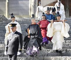 Imperial messenger at Ise Jingu shrine