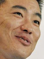 Chicago Cubs sign Japanese outfielder Fukudome