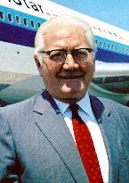 Ex-Lockheed exec Kotchian dies at 94