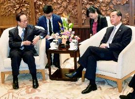 Japan's Fukuda talks with Chinese Foreign Minister Wang