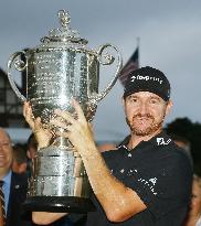 Walker wins PGA Championship, his 1st major title