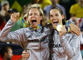 German duo win gold in women's beach volleyball