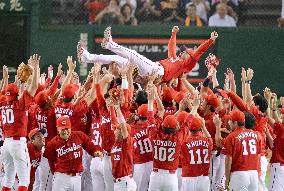 Hiroshima clinches 1st Central League championship since 1991