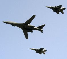 U.S. bombers fly over S. Korea in show of force to N. Korea