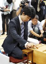 Shogi prodigy Fujii in match to set new win streak record