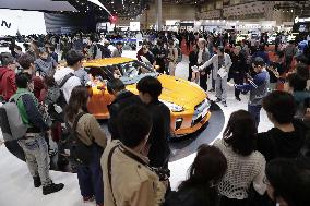 45th Tokyo Motor Show draws crowds