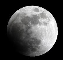 Total lunar eclipse observed in Japan