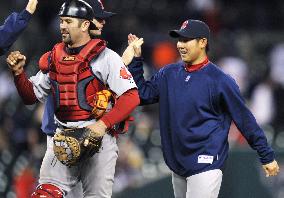 Matsuzaka gets season's first win