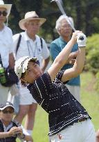 14-year-old amateur Miyazato shares Stanley Ladies lead