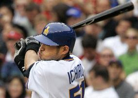 Ichiro hit No. 1,500 in major leagues