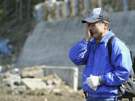 Parents search for their children, their belongings