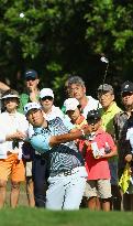 Golf: Matsuyama 2nd going into final round at Tournament of Champions