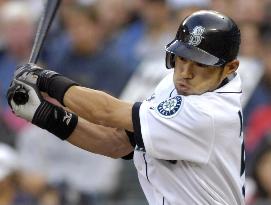 Iwamura, Ichiro get one hit each as D-Rays beat Mariners