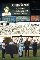 (1)Ichiro honored in ceremony for establishing record