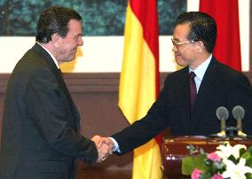 Chinese premier says bid to be held for high-speed railway