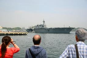 Japan dispatches helicopter carrier Izumo to protect U.S. ships