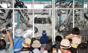 JR Tokai's shinkansen polishing robot shows it is ready to shine