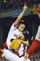 Baseball: Ex-Red Sox closer Uehara's retirement