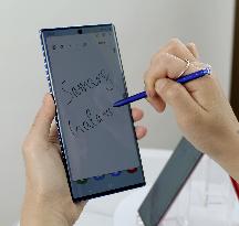 New Galaxy Note with stylus