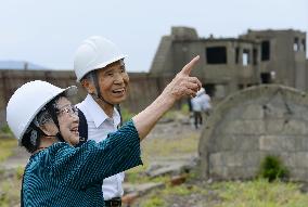 Ex-resident visits "Gunkanjima"