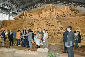 Statues on German themes displayed at Sand Museum