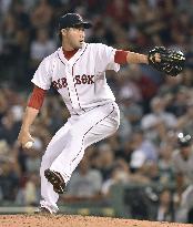 Red Sox pitcher Tazawa works scoreless inning