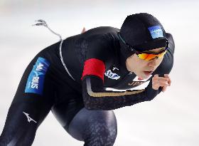 Speed skater Takagi wins silver in World Cup