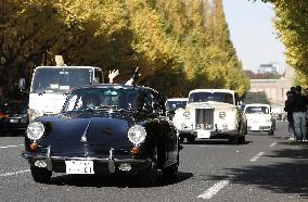 Classic car parade in Tokyo