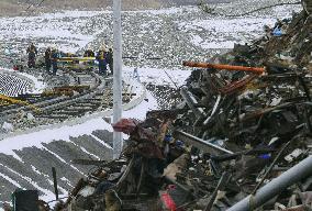 Replacing disaster-hit railway track in Iwate Pref.