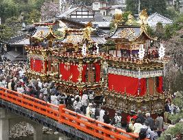 Takayama Festival begins in Gifu Prefecture