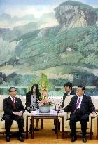 Chinese Vice President Xi meets with Nagasaki gov.