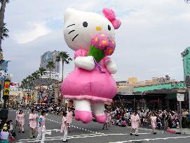 'Hello Kitty' featured in Universal Studios Japan parade