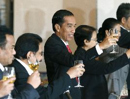 Jokowi attends luncheon with Japanese business leaders