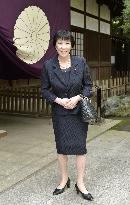 2 Cabinet ministers visit war-linked Yasukuni Shrine during festival