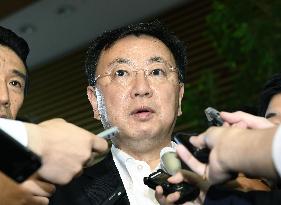 Ministry finds documents apparently supporting Abe favoritism claims