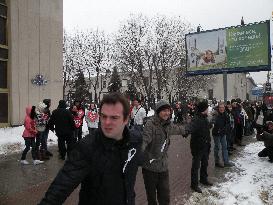 Human chain against Putin