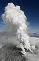 Central Japan volcano Mt. Ontake erupts