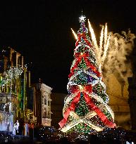 USJ starts pre-Christmas event with parade, world-record tree