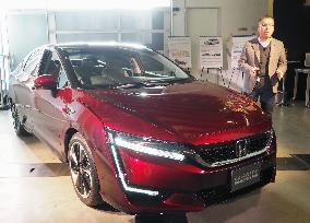 Honda's FCV unveiled in Los Angeles