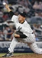 Tanaka, Darvish battle to draw in 1st meeting