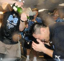 Tampa Bay Devil Rays secure at least wild-card spot in AL